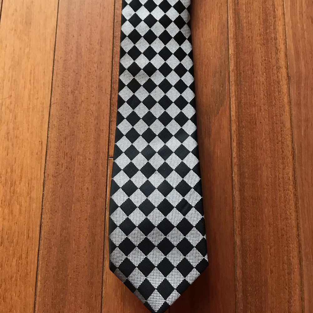 Versa Tie